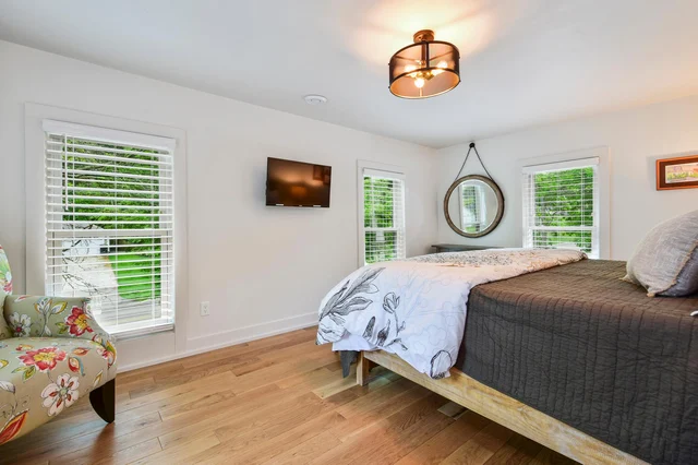 Bedroom 1 image 1