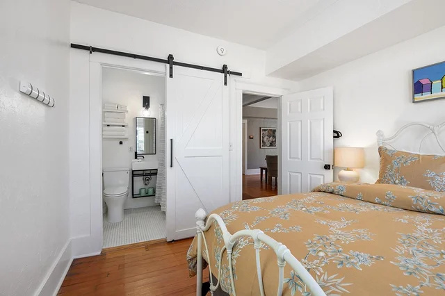 Bedroom 1 image 1