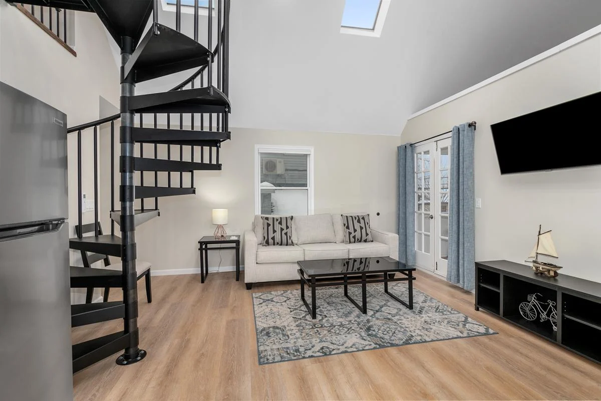 Apt in heart of DT Saugatuck river views from balc property photo 5