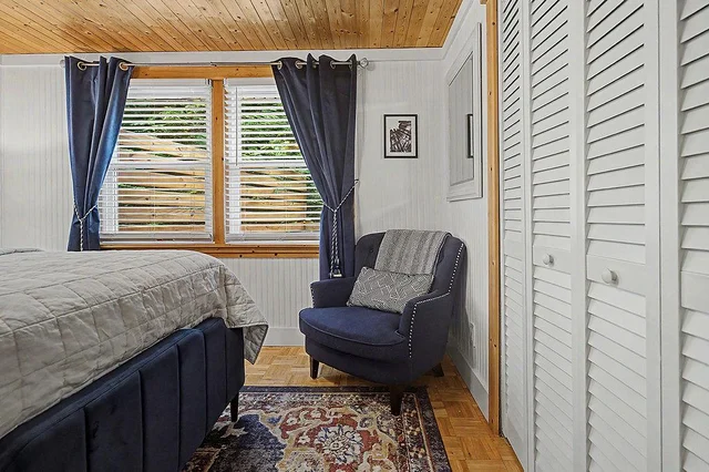 Bedroom 1 image 1