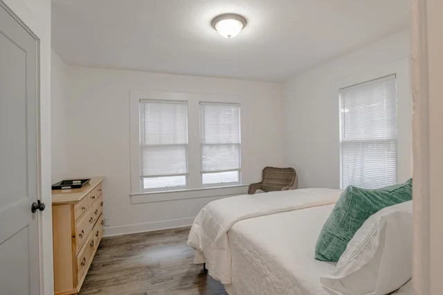 Bedroom 1 image 1