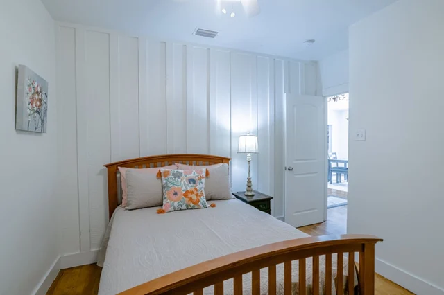 Bedroom 3 image 1