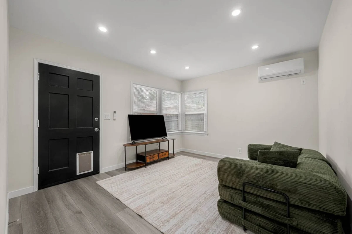 ৎ୭Relaxing Burbank Stay, ৎ୭ property photo 4