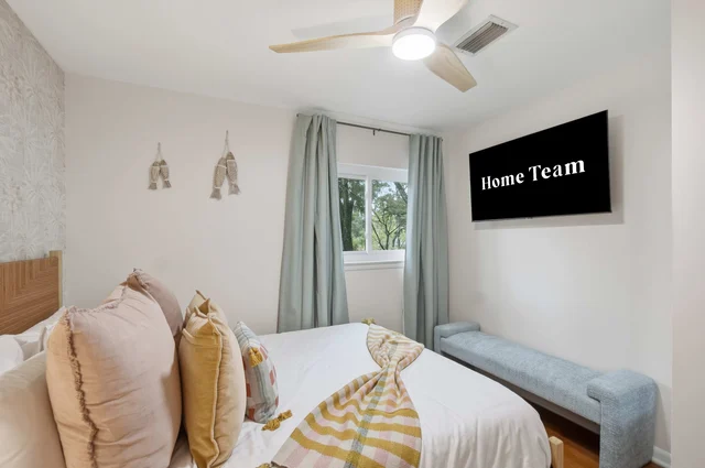 Bedroom image 1