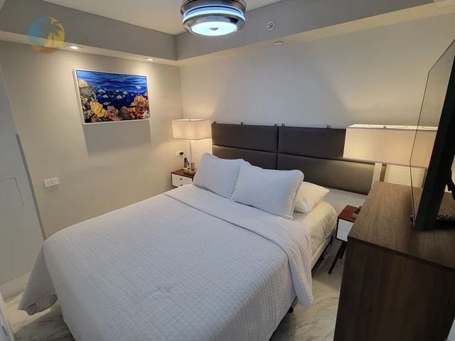 Bedroom 1 image 1