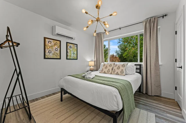 Bedroom 1 image 1