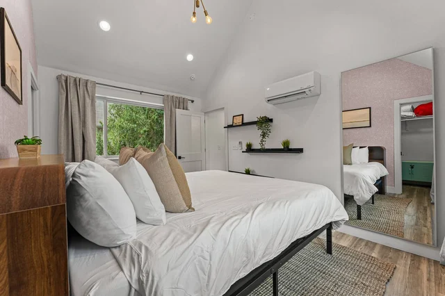 Bedroom 3 image 1