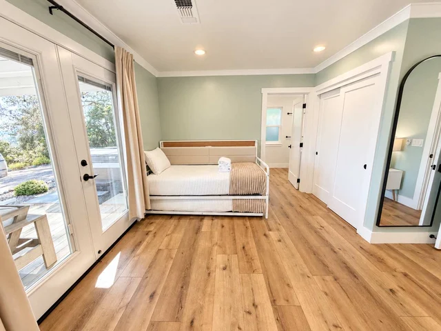 Bedroom image 1