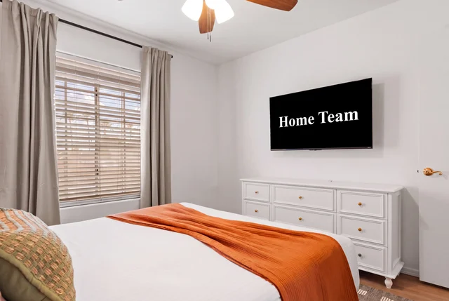 Bedroom image 1