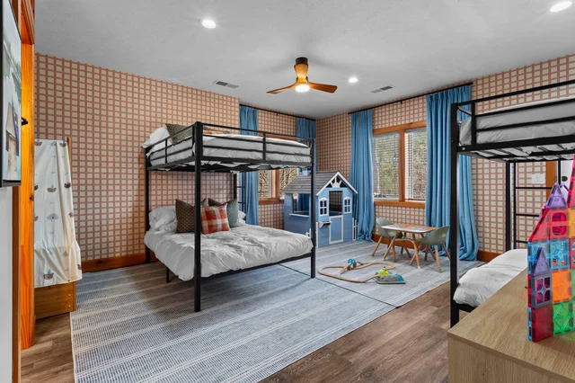 Bedroom image 1