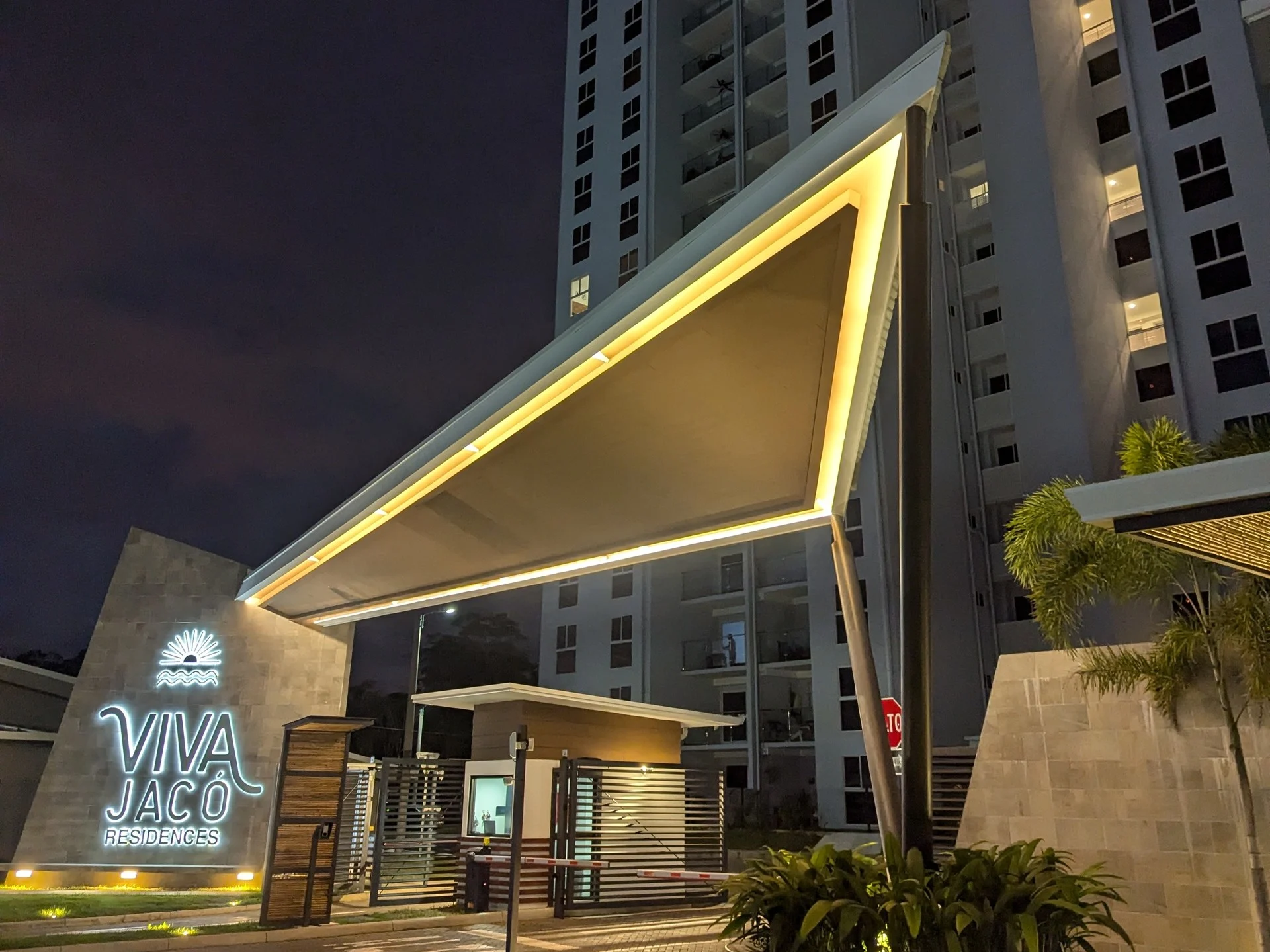 Condo Jadura – photo 1