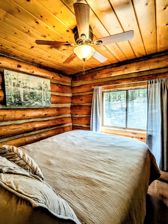 Bedroom 1 image 1