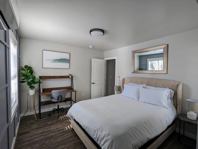 Bedroom 1 image 1