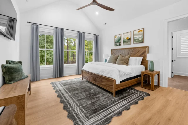 Guest King Bedroom image 1