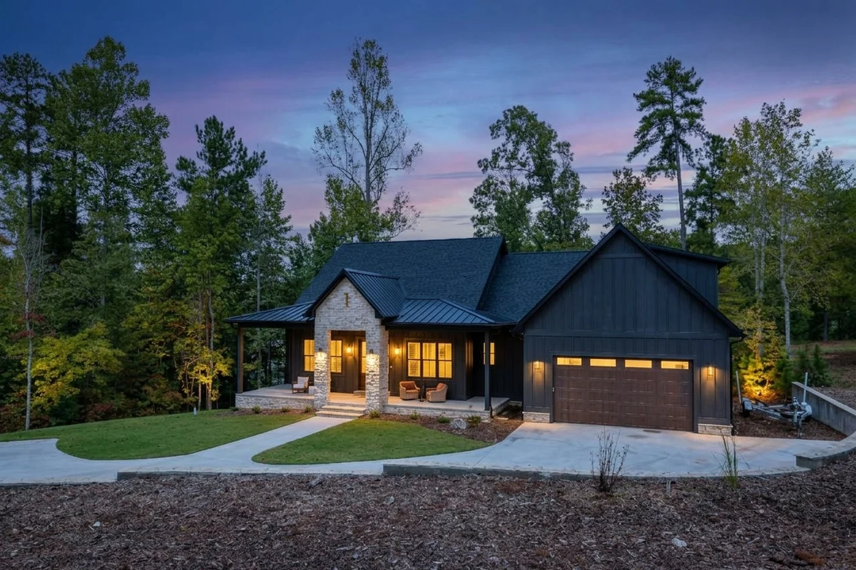 Shift Change on Lake Keowee property photo 2