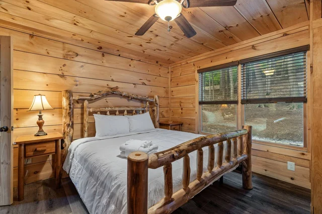 Bedroom 1 image 1