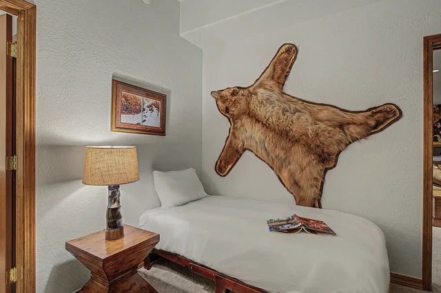 Bedroom 2, Upper Level image 1