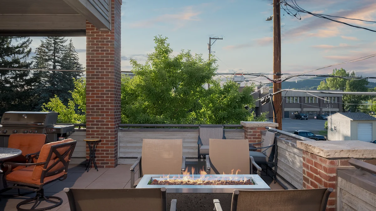5th Street Penthouse property photo 5