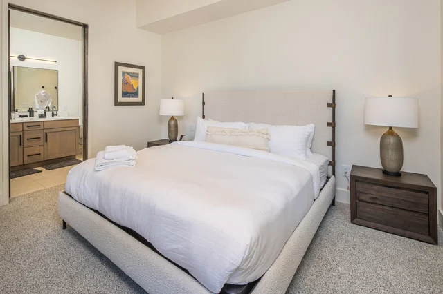 Bedroom 3 image 1