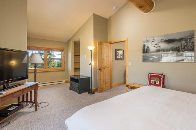 Bedroom 5 image 1