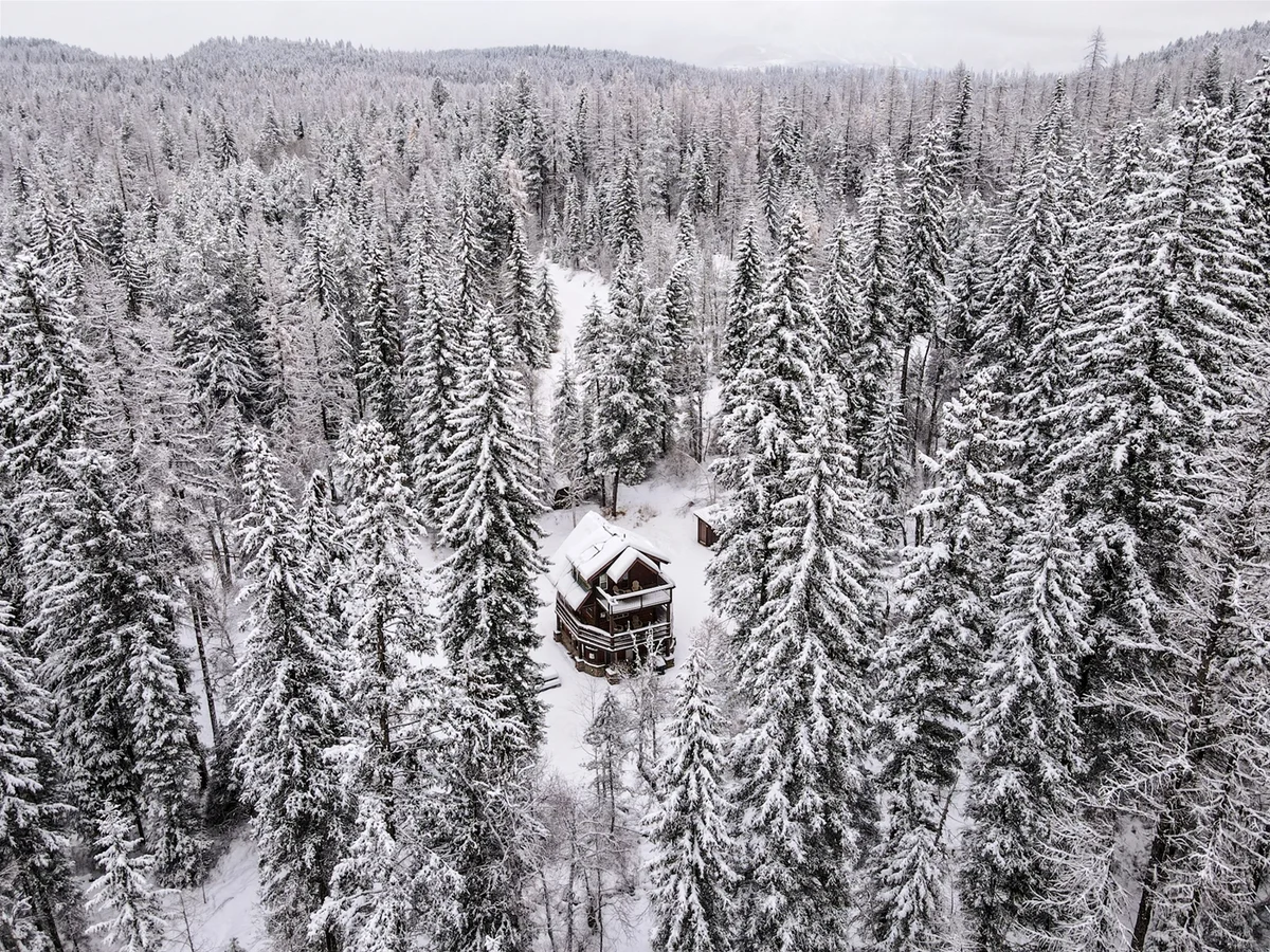 Flathead Valley - WF - Beaver Lake Cabin property photo 3