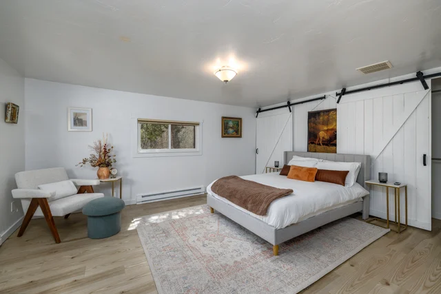 Bedroom 1 image 1