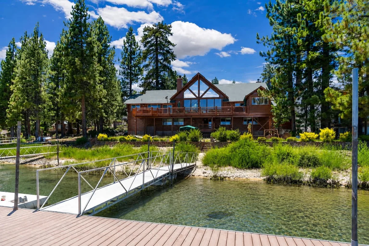 Lakefront, Dock, Spa, Near Village & Slopes property photo 2