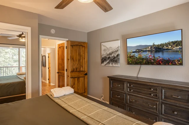 Bedroom image 1