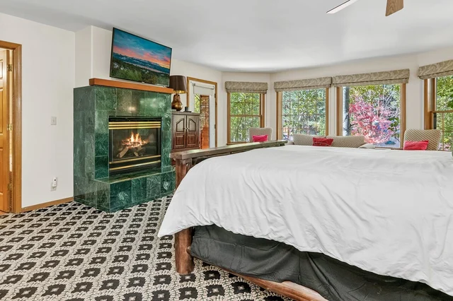 Bedroom image 1