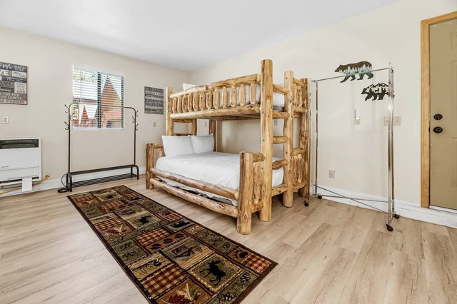 Bedroom image 1