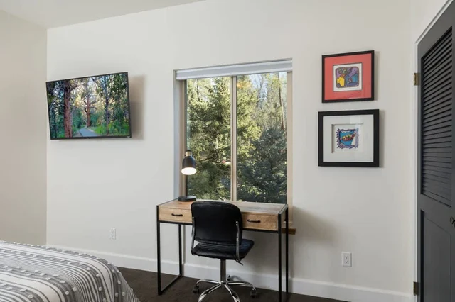 Bedroom image 1