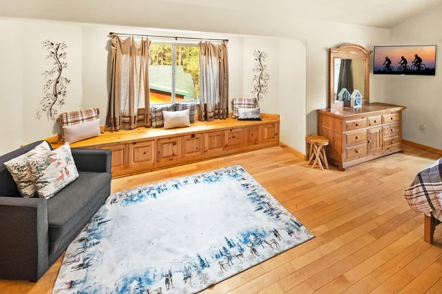 Bedroom image 1