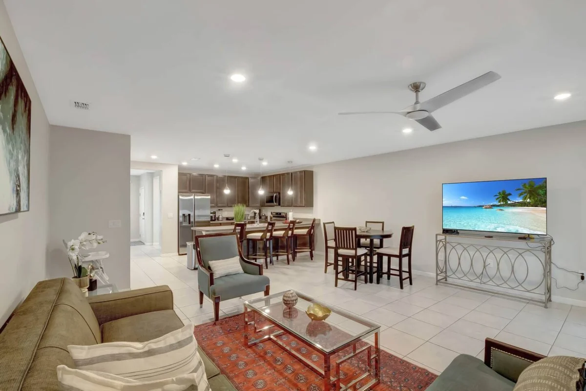 Amazing Deal 3/2 Close to Disney Resort Pool property photo 3