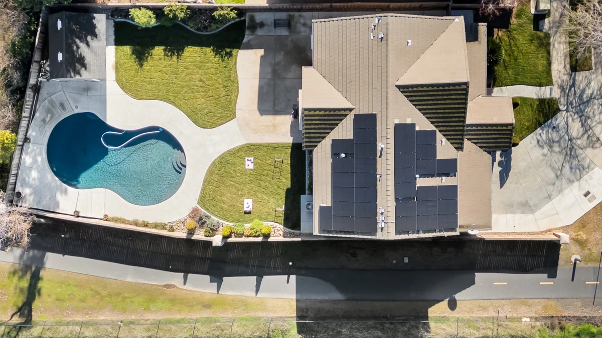 Oakdale Oasis, Pool, AC property photo 2