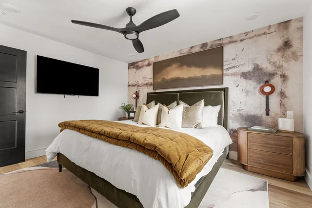 Bedroom 3 image 1