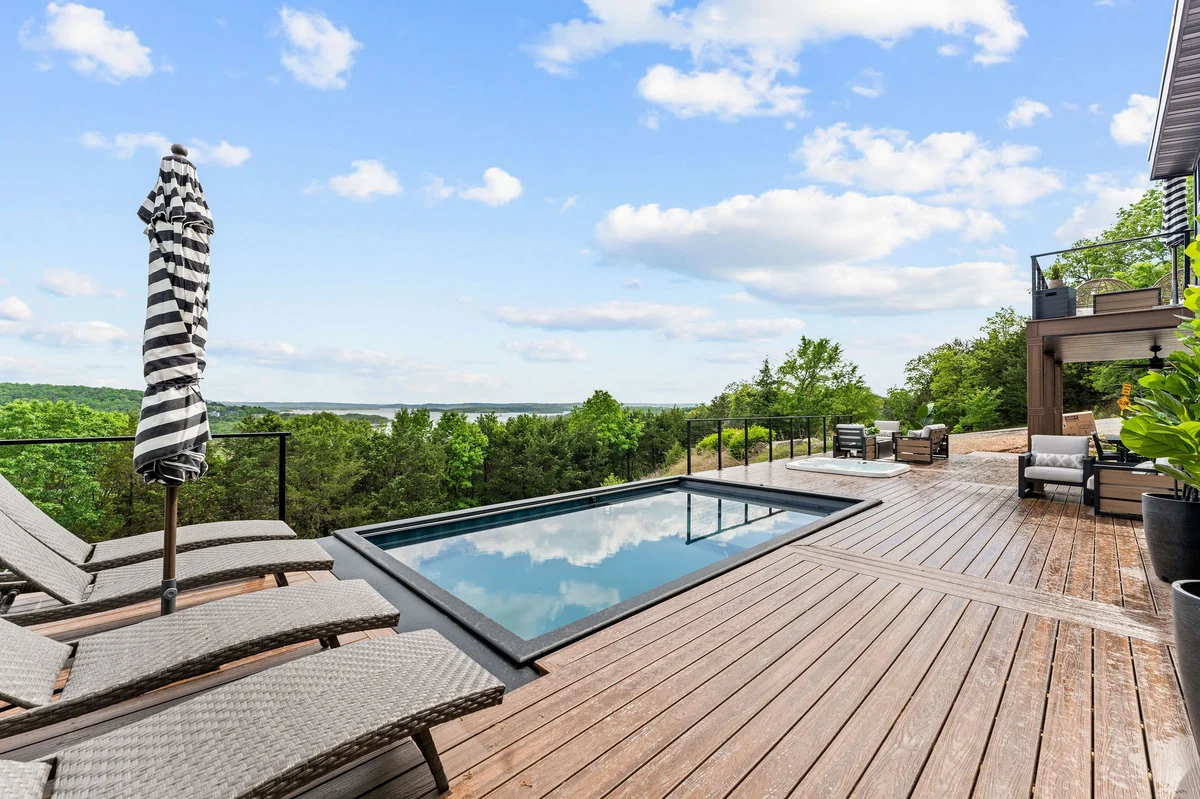 Lakeview Landing property photo 4