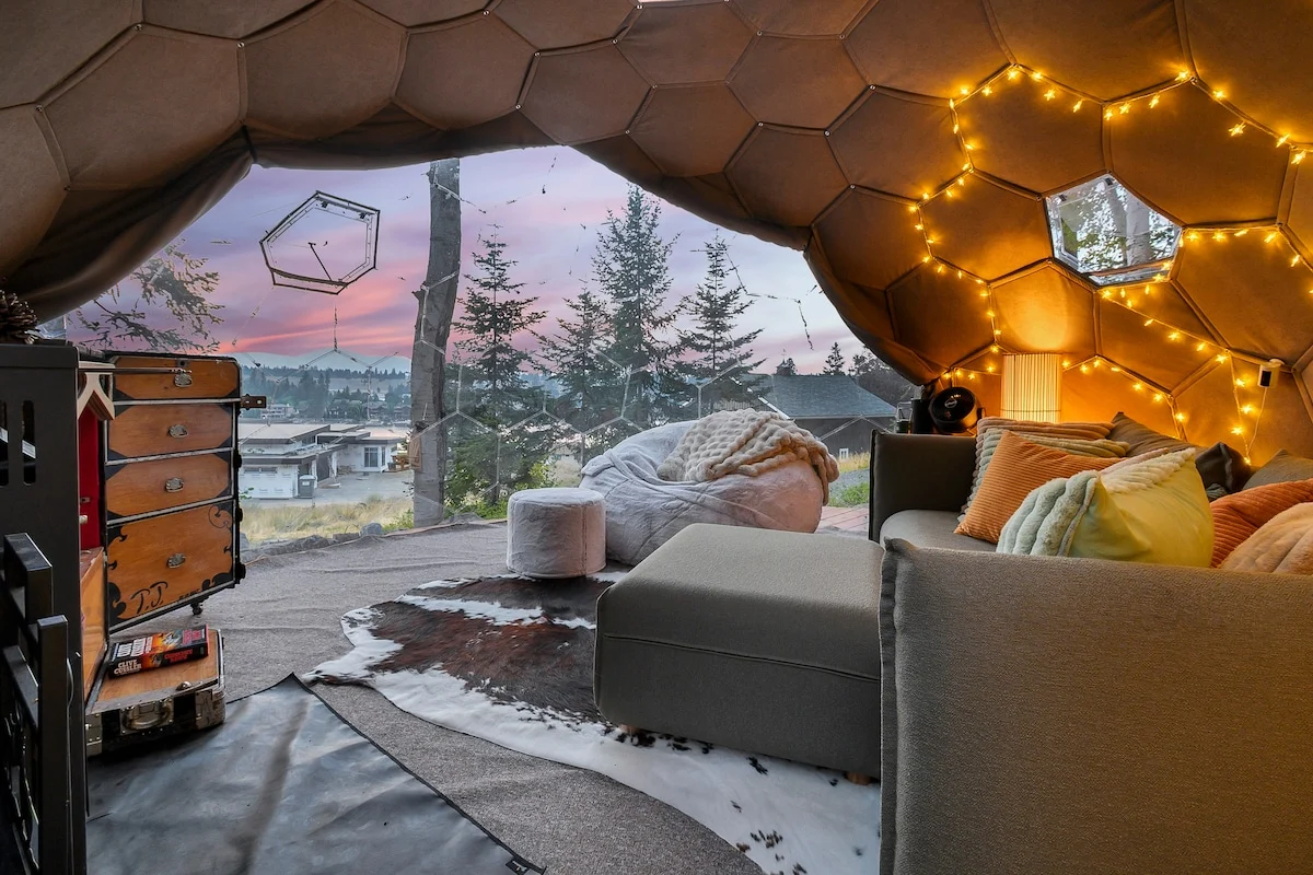 Sasquatch Lodge: Private Pool, Spa & Stargazing Dome property photo 1
