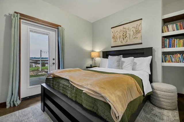 Bedroom image 1