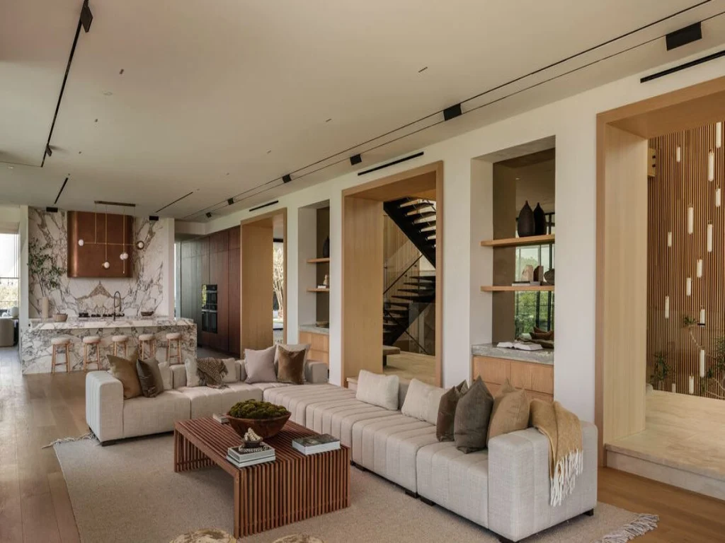 Royal Oak - Exquisite Estate with Infinity Pool & Breathtaking Views property photo 5