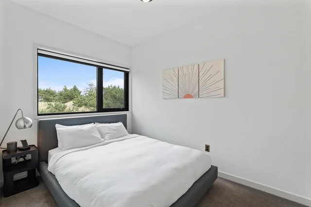 Bedroom 3 image 1