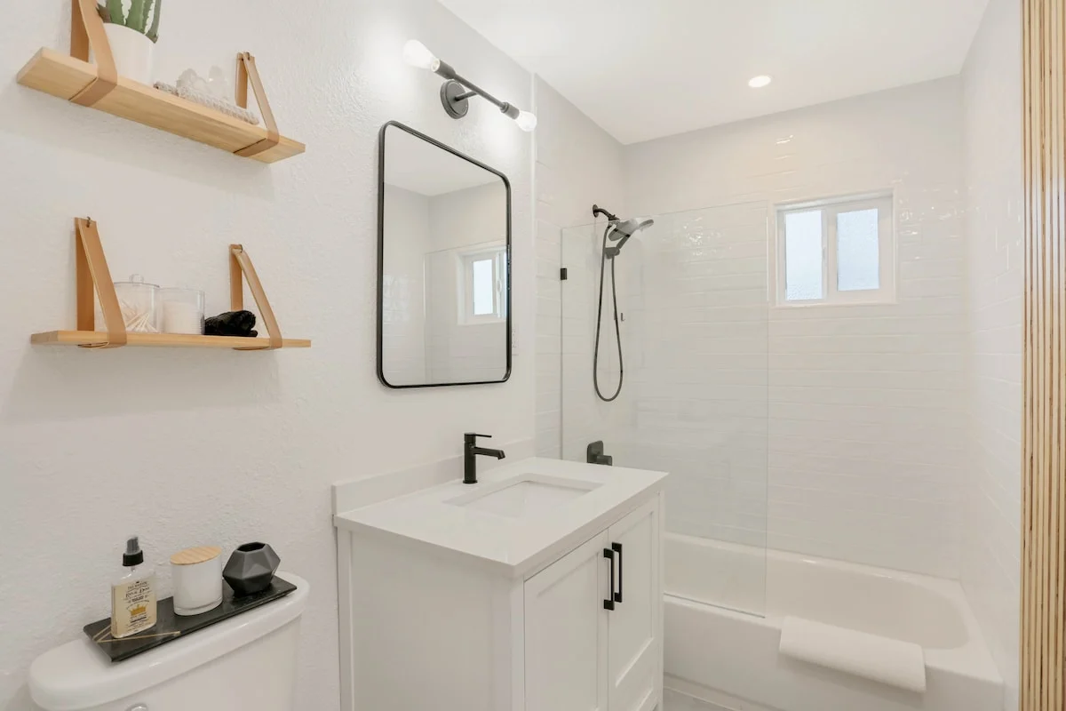 Hot Tub, Outdoor Lounge, Queen Beds, Chef's Kitchen property photo 4
