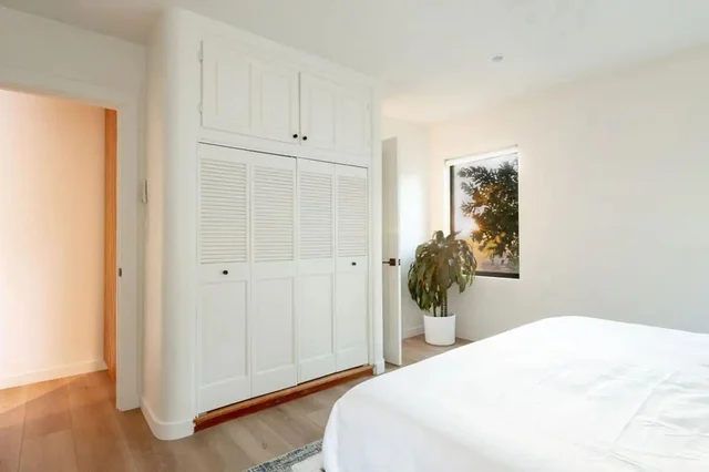 Bedroom image 1