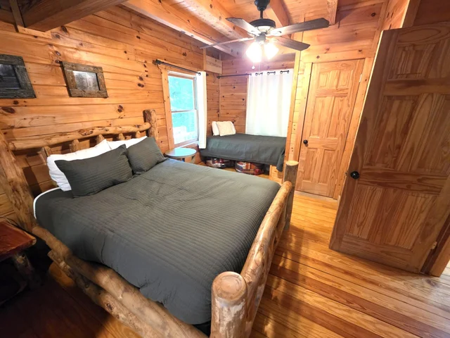 Bedroom 1 image 1