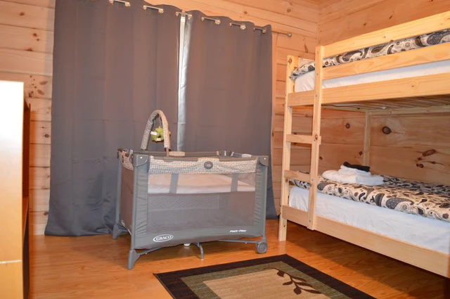 Bedroom 2 image 1