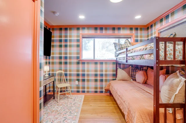 Bedroom 3 image 1