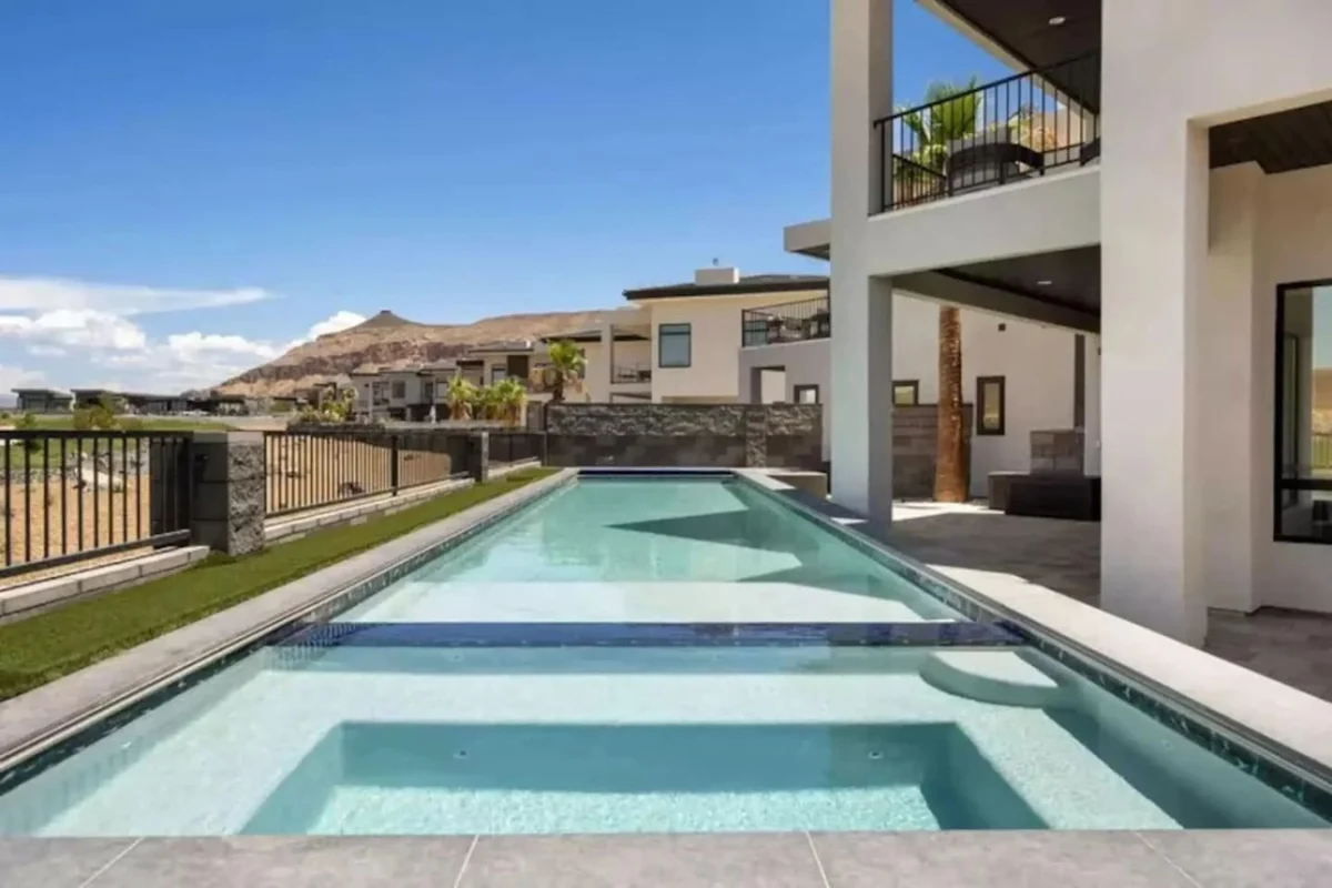 Hole in One property photo 2