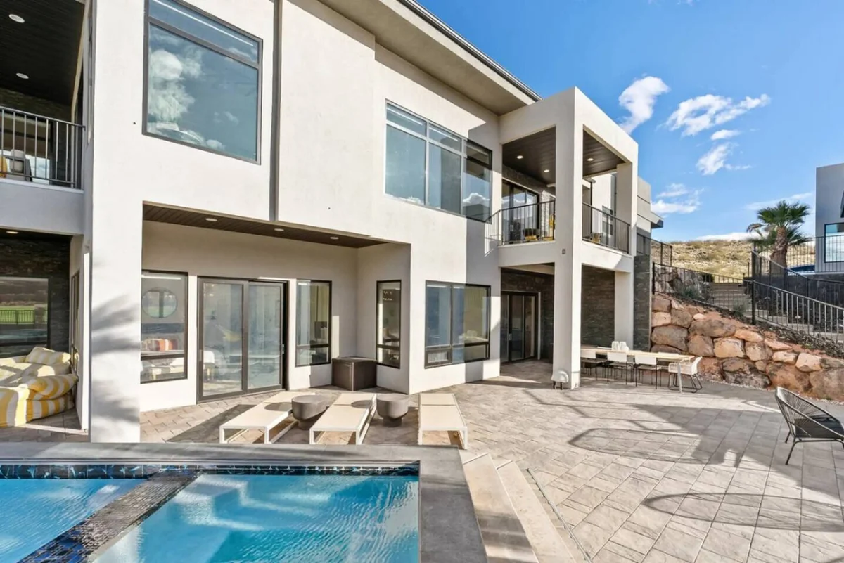 The Eagle's Nest property photo 2