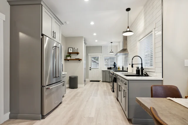Modern Manor, Grason Properties property photo 6