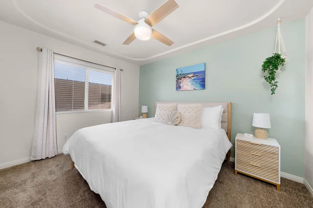Bedroom 1 image 1