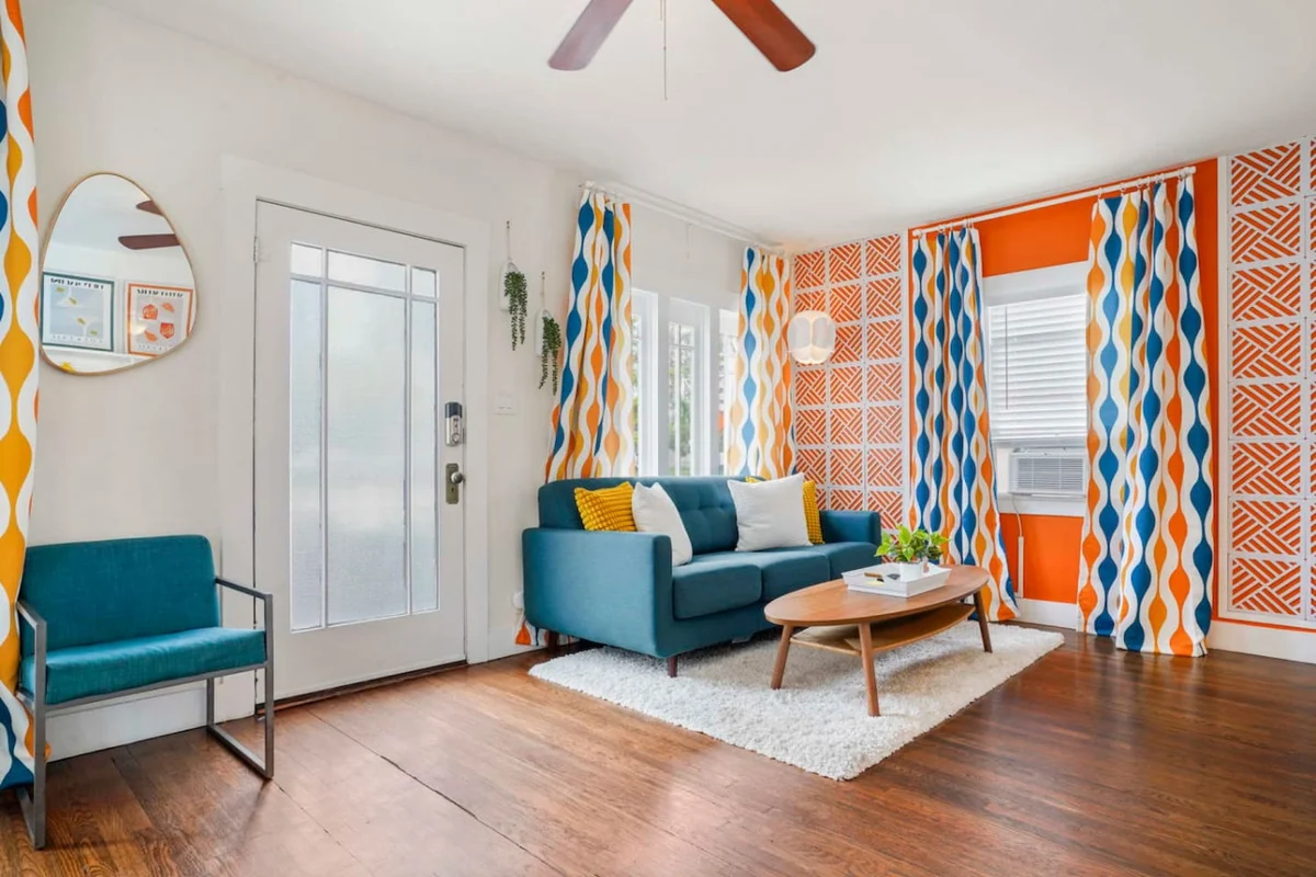 Bright and Quirky Hillcrest Craftsman property photo 3